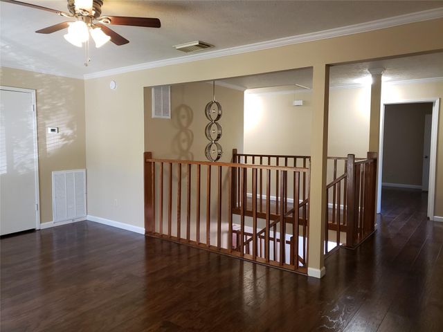 14822 Earlswood Drive, Houston, TX 77083