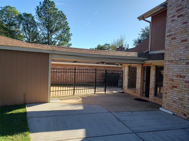 14822 Earlswood Drive, Houston, TX 77083