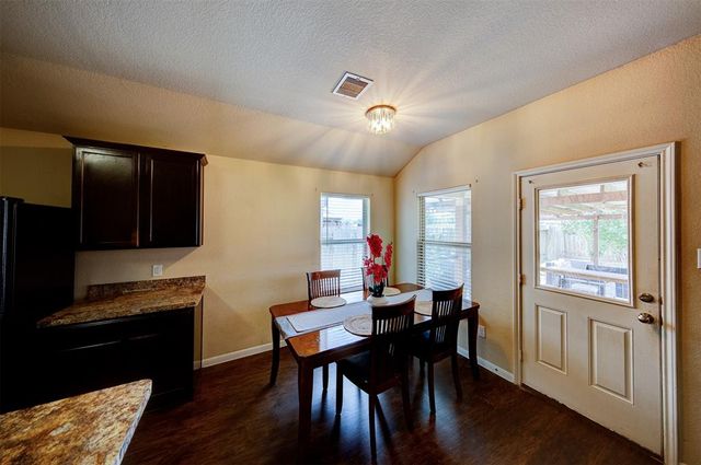 75 Rodeo Drive, Manvel, TX 77578