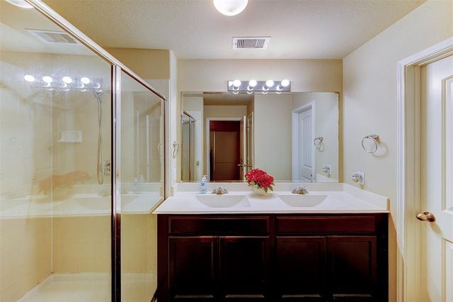 75 Rodeo Drive, Manvel, TX 77578