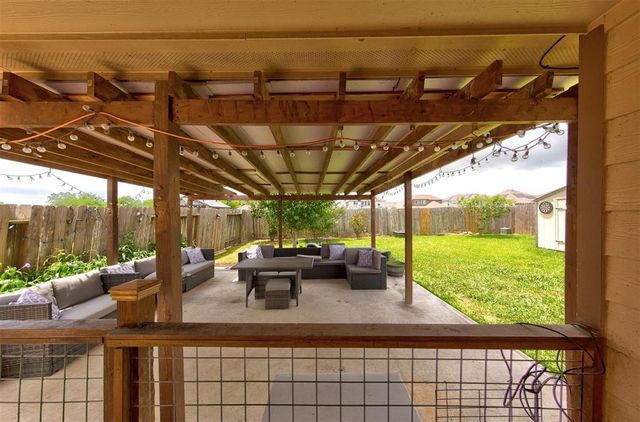 75 Rodeo Drive, Manvel, TX 77578