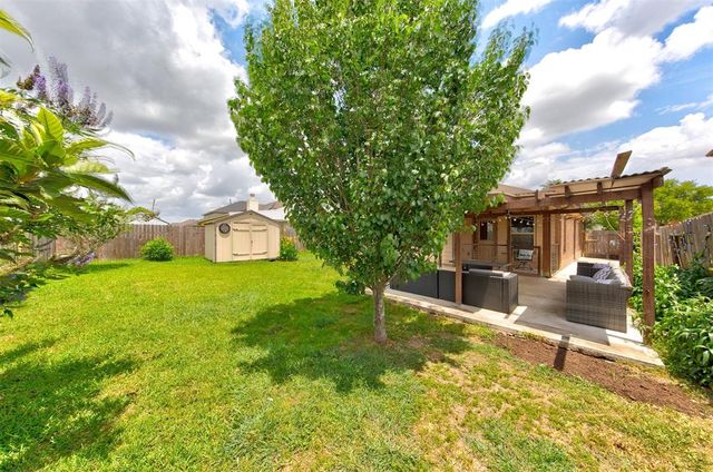 75 Rodeo Drive, Manvel, TX 77578