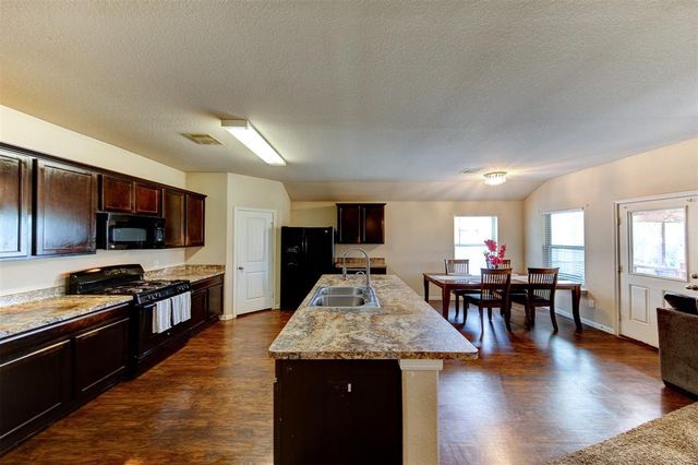 75 Rodeo Drive, Manvel, TX 77578
