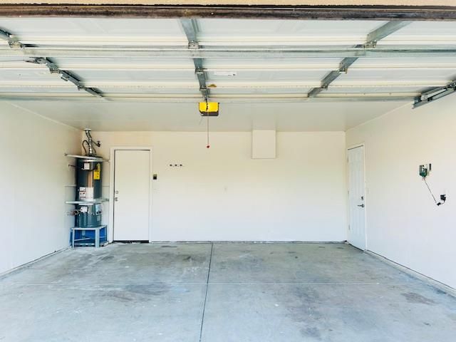 5260 E Wildflower Lane, Fresno, CA 93725