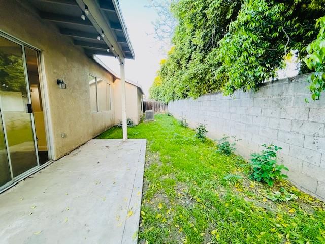 5260 E Wildflower Lane, Fresno, CA 93725