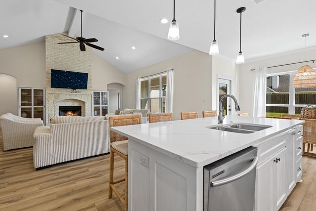 108 Decoy Ln, Hallsville, TX 75650