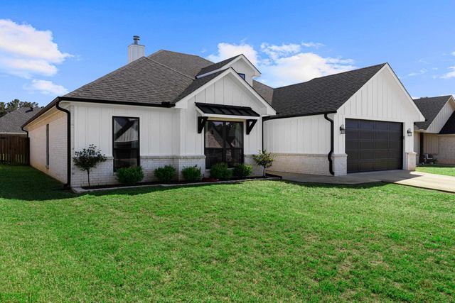 108 Decoy Ln, Hallsville, TX 75650