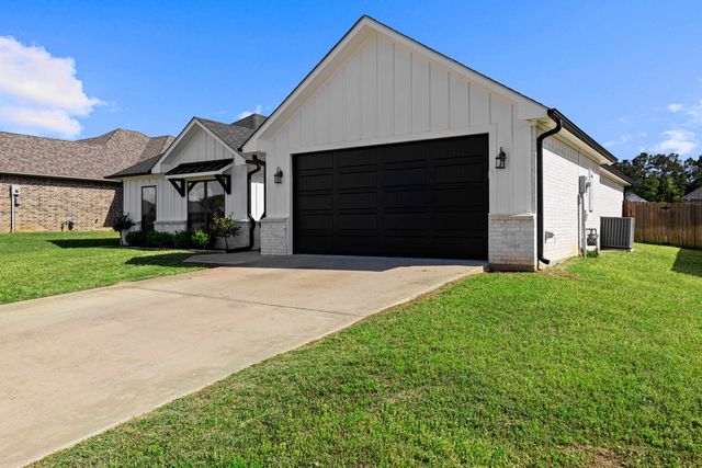 108 Decoy Ln, Hallsville, TX 75650