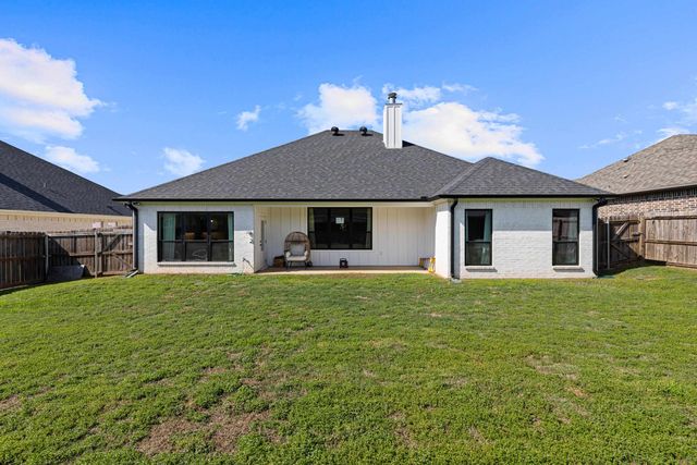 108 Decoy Ln, Hallsville, TX 75650