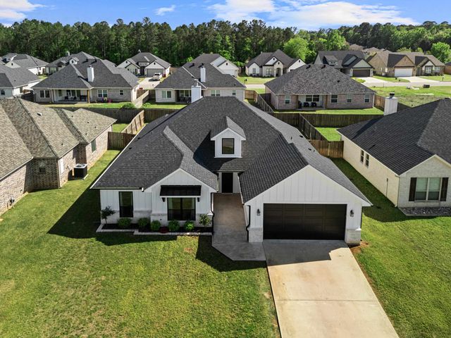 108 Decoy Ln, Hallsville, TX 75650
