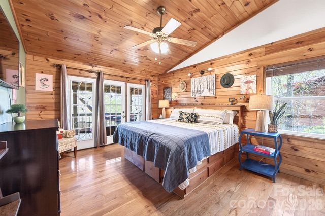 8 Blue Sky Drive, Leicester, NC 28748