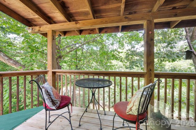 8 Blue Sky Drive, Leicester, NC 28748