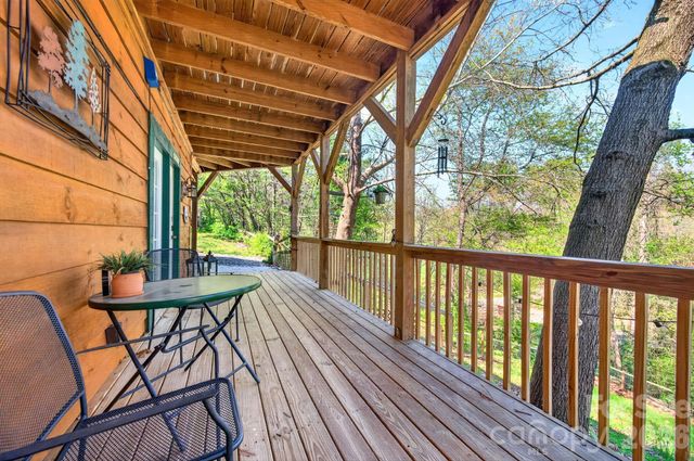 8 Blue Sky Drive, Leicester, NC 28748