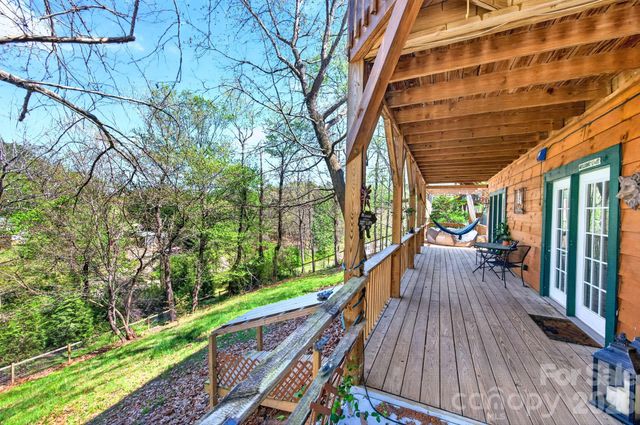 8 Blue Sky Drive, Leicester, NC 28748