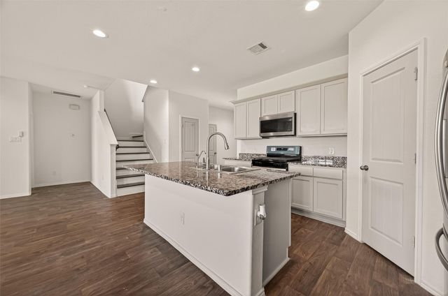 1706 Cooper Bluff Court, Richmond, TX 77469