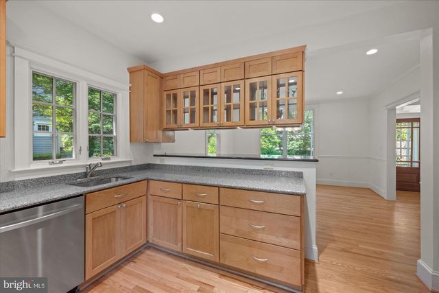 3810 DRESDEN ST, Kensington, MD 20895
