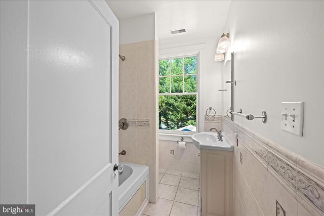 3810 DRESDEN ST, Kensington, MD 20895