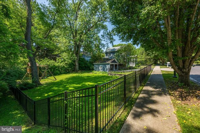 3810 DRESDEN ST, Kensington, MD 20895