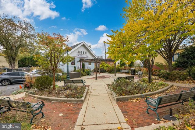 3810 DRESDEN ST, Kensington, MD 20895