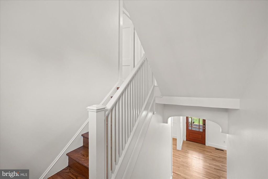 Image 26 of property listing at 3810 DRESDEN ST, Kensington, MD 20895