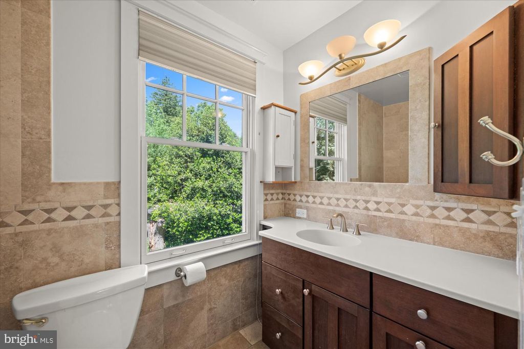 Image 30 of property listing at 3810 DRESDEN ST, Kensington, MD 20895