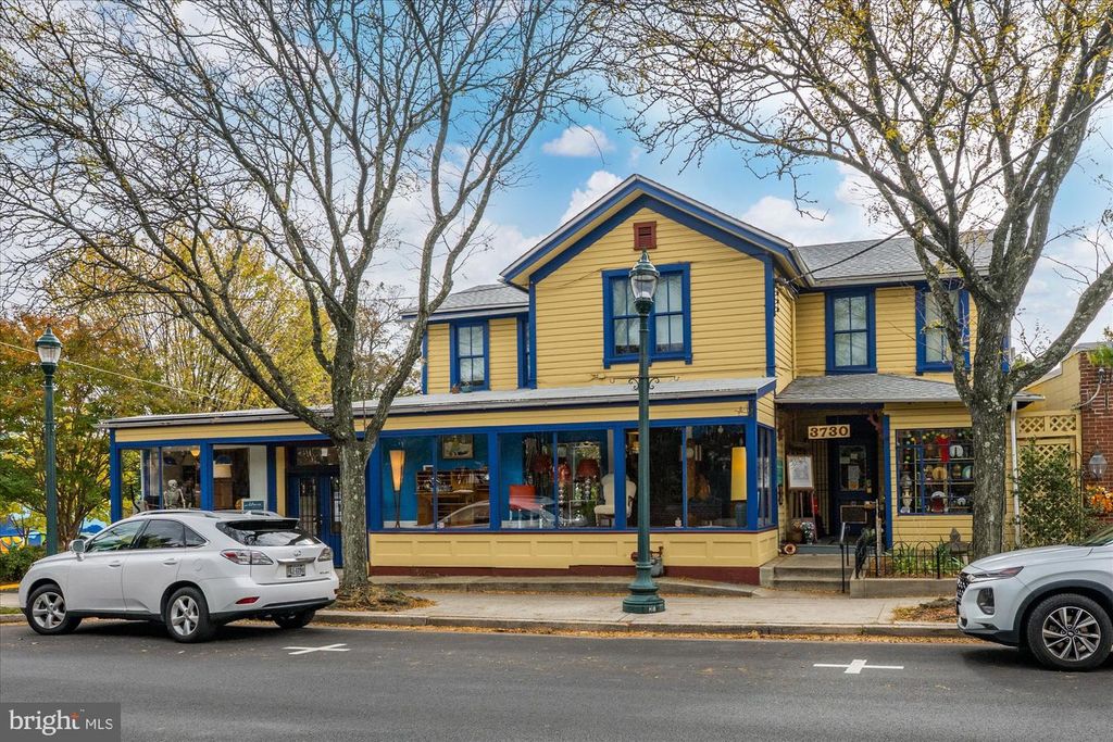Image 72 of property listing at 3810 DRESDEN ST, Kensington, MD 20895