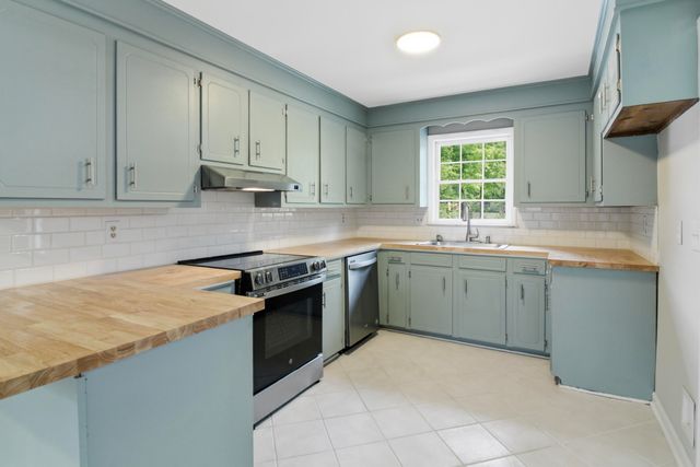 8110 Dearborne Road, North Charleston, SC 29406