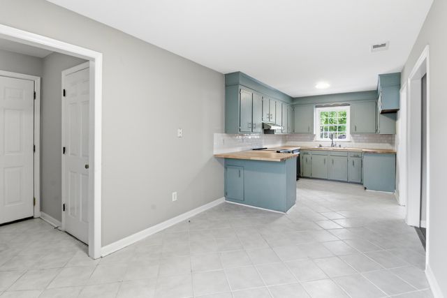 8110 Dearborne Road, North Charleston, SC 29406