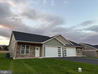 11823 MYSTIC ROCK LANE S, Waynesboro, PA 17268