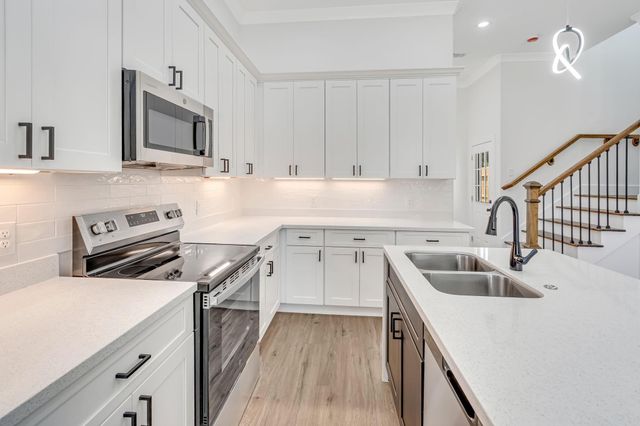 5642 Hirondel Street, Houston, TX 77033