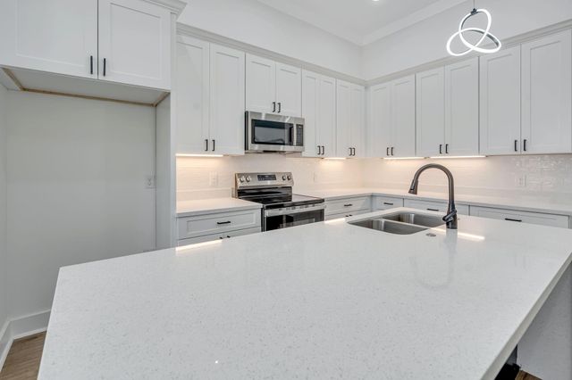 5642 Hirondel Street, Houston, TX 77033