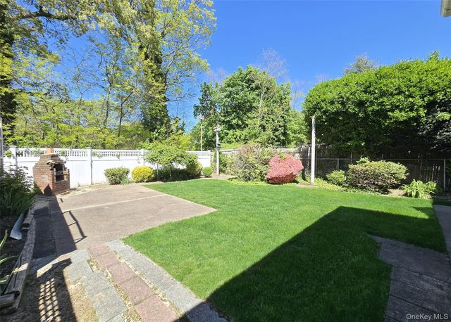 597 Woodland Drive, South Hempstead, NY 11550