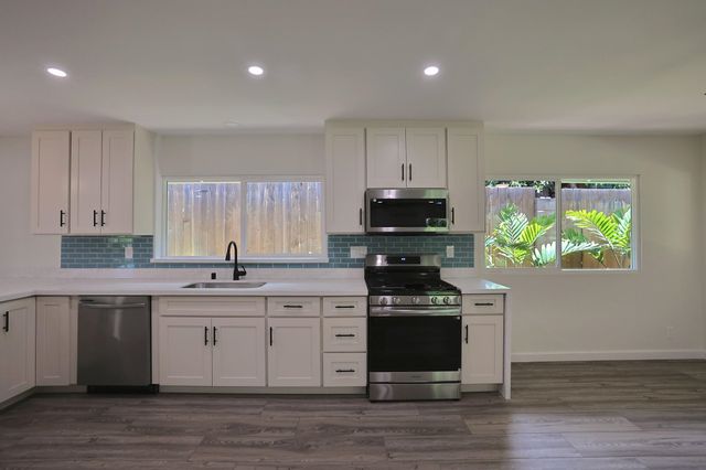 24 Olali St, Lahaina, HI 96761