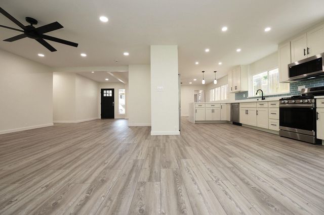 24 Olali St, Lahaina, HI 96761