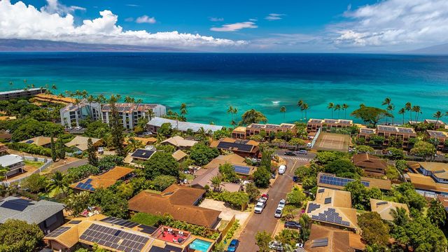 24 Olali St, Lahaina, HI 96761