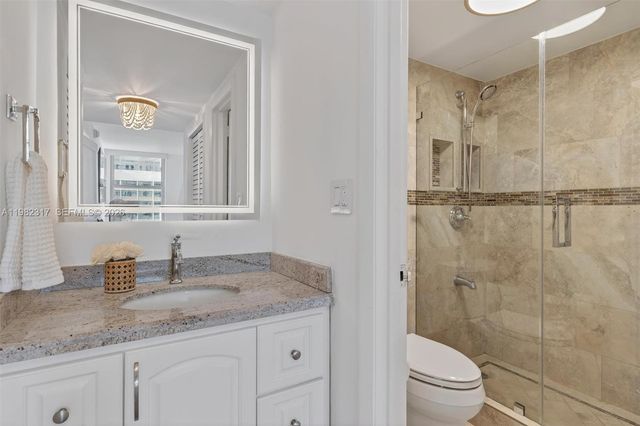 2899 Collins Ave 1223, Miami Beach, FL 33140