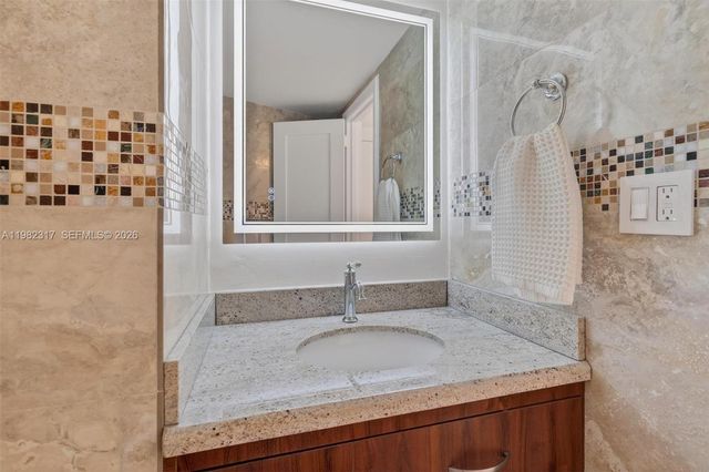 2899 Collins Ave 1223, Miami Beach, FL 33140