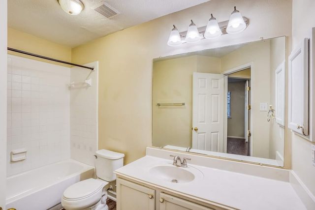 6711 Shelby Oaks Drive, Richmond, TX 77407