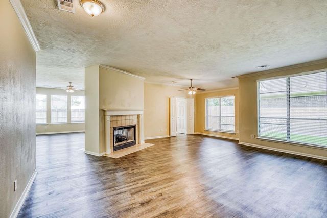 6711 Shelby Oaks Drive, Richmond, TX 77407
