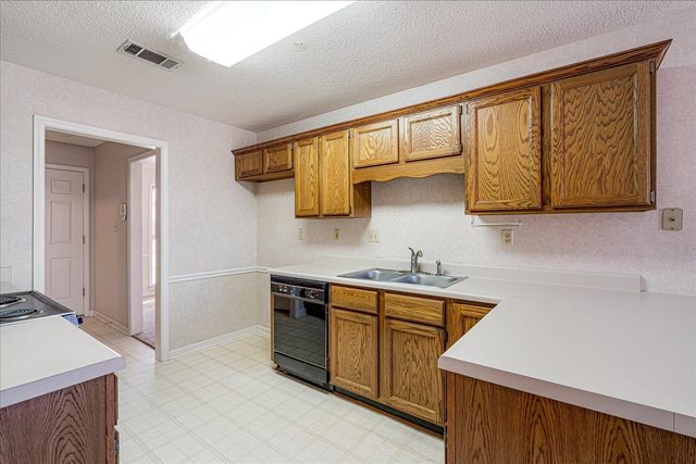 8544 OVERCUP OAKS DR, Cordova, TN 38018