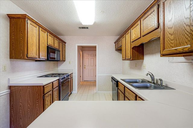 8544 OVERCUP OAKS DR, Cordova, TN 38018