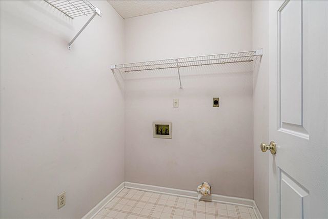 8544 OVERCUP OAKS DR, Cordova, TN 38018