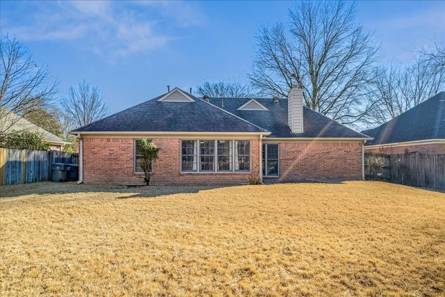 8544 OVERCUP OAKS DR, Cordova, TN 38018