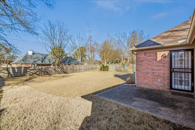 8544 OVERCUP OAKS DR, Cordova, TN 38018