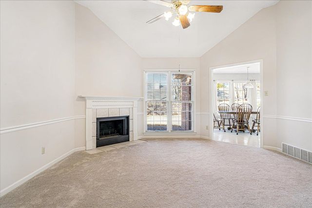 8544 OVERCUP OAKS DR, Cordova, TN 38018