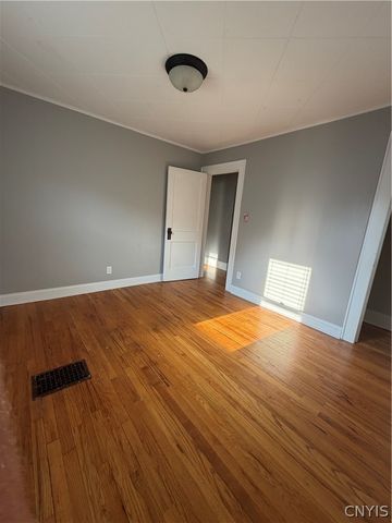 301 Draper Avenue, Geddes, NY 13219