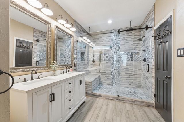 1802 Valero Street, Friendswood, TX 77546