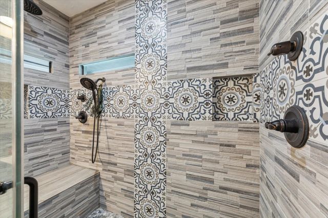 1802 Valero Street, Friendswood, TX 77546