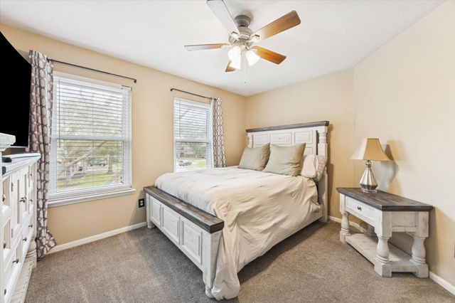 1802 Valero Street, Friendswood, TX 77546