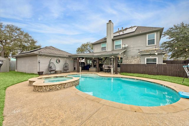 1802 Valero Street, Friendswood, TX 77546